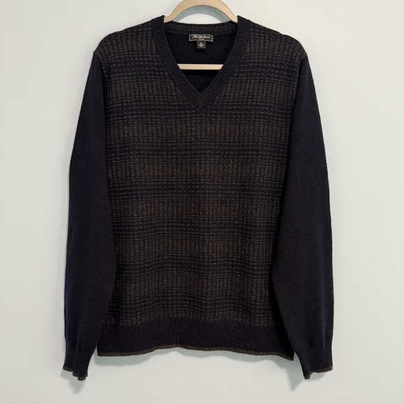 Saks Fifth Avenue Men’s 100% Cashmere V-Neck Pullover Sweater Size M - Picture 1 of 6